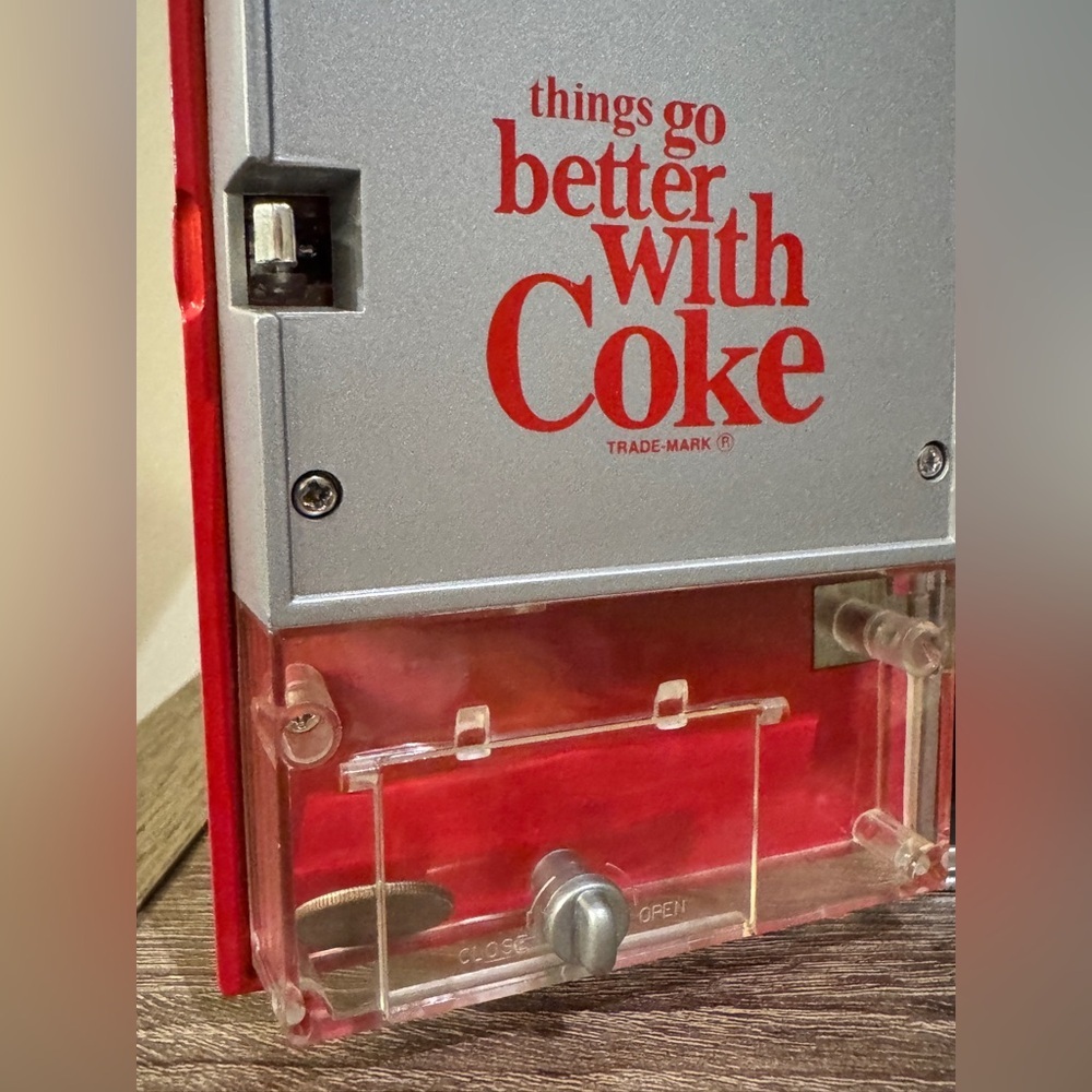 Vintage Coca Cola Mini Vending Machine 1996 Vendo Musical Bank Lights Retro - Picture 6 of 7